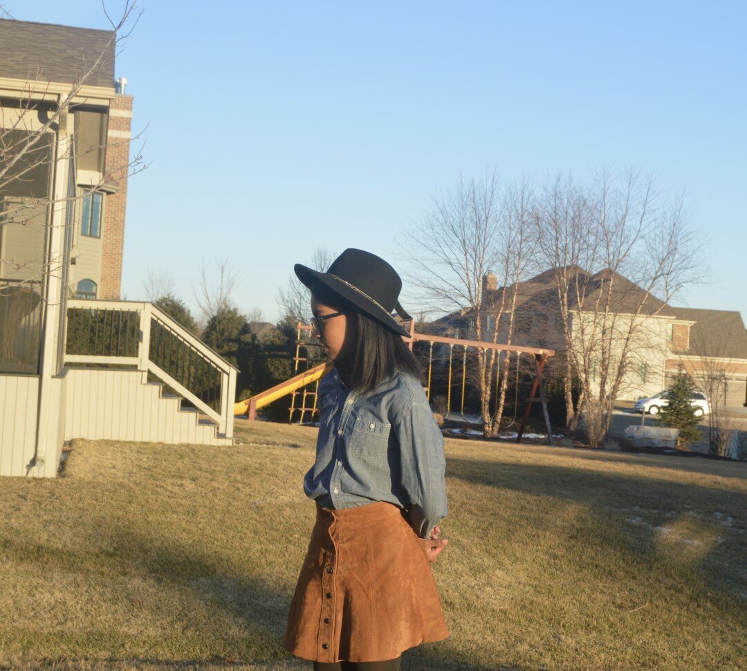 Teen blogger Nyah Marie AKA Style Stalker shares with you her love of hats, the wide brim fedora, and how she styles it.
